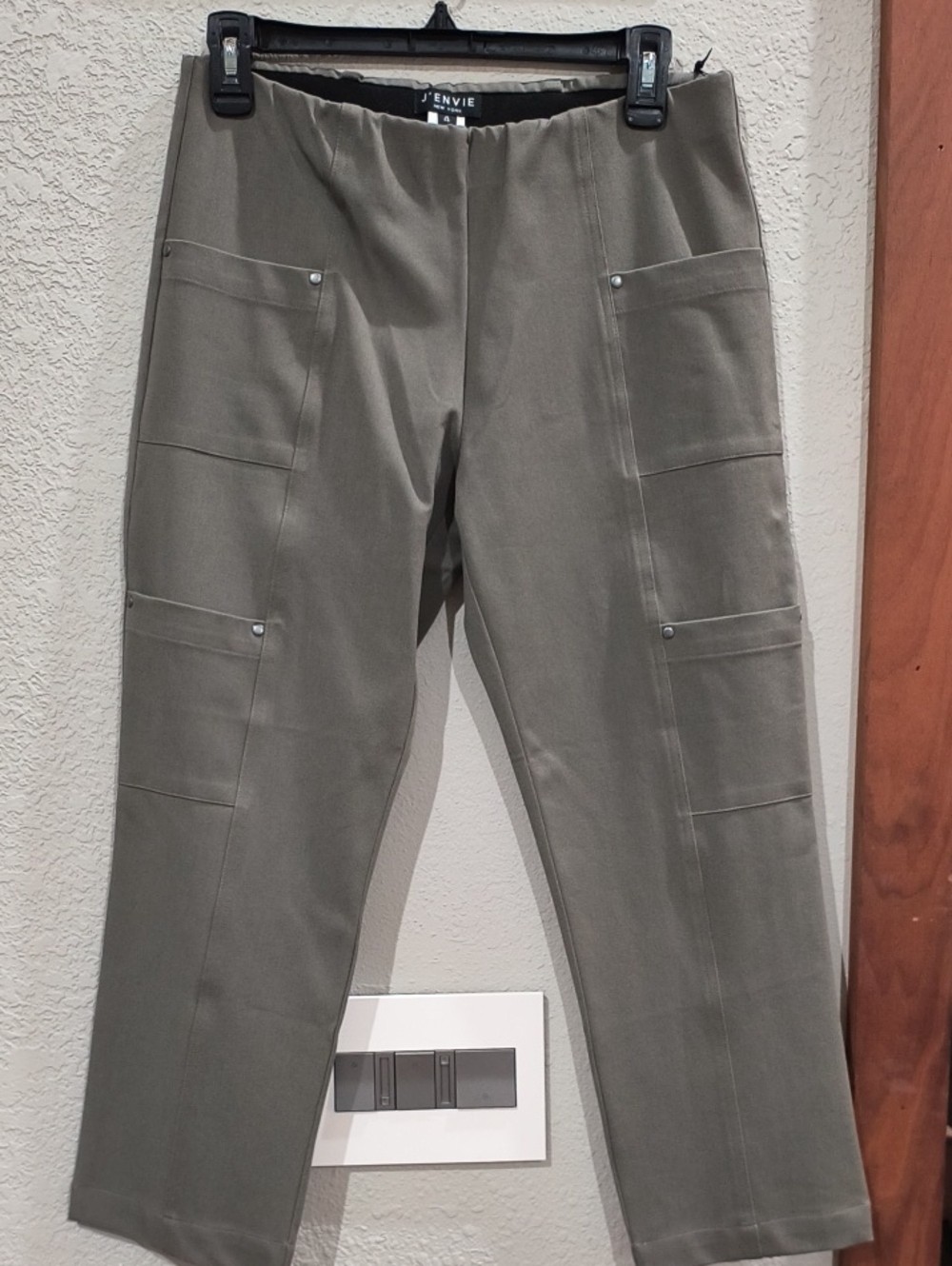 New J'envie Crop Pants